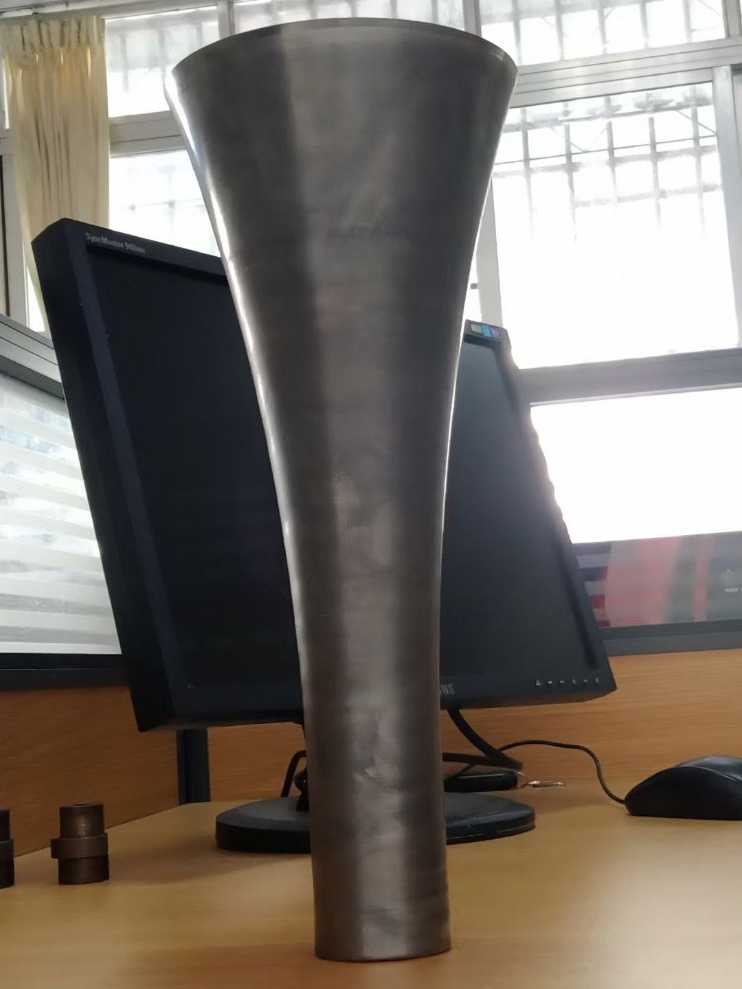 不锈钢长筒底座成型 数控 自动 旋压机